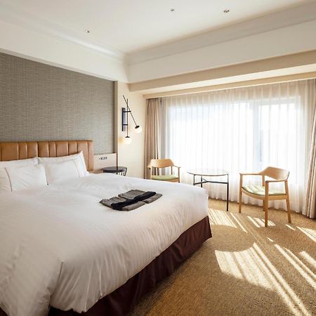 Kobe Bay Sheraton Hotel & Towers Esterno foto