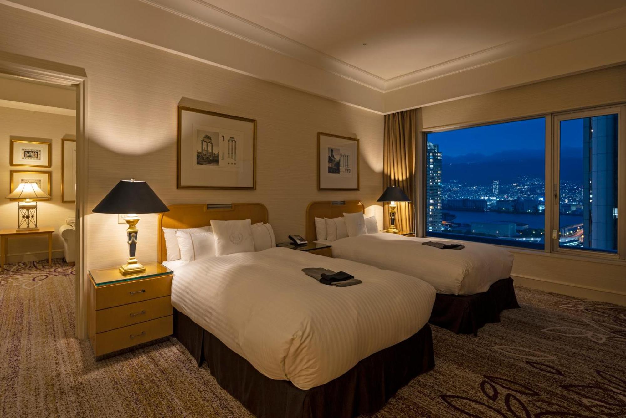 Kobe Bay Sheraton Hotel & Towers Esterno foto