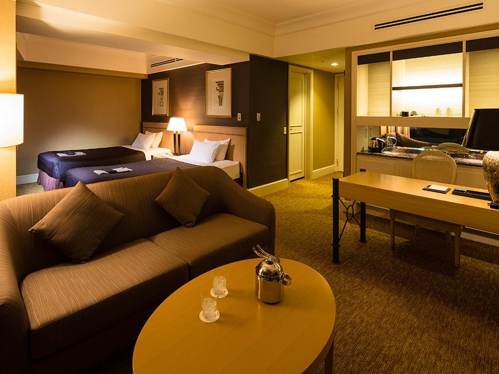 Kobe Bay Sheraton Hotel & Towers Esterno foto